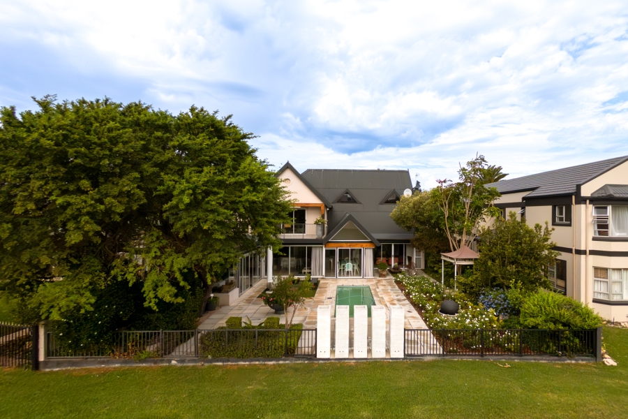 4 Bedroom Property for Sale in Greenways Golf Estate Western Cape